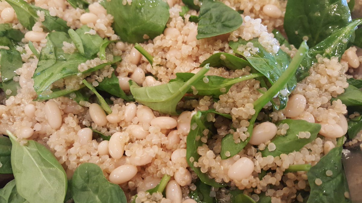 TheIngMatters's tweet image. #neighbors #potluck #springgatherings #spinach #Orange #cannellini #quinoa #salad #glutenfree