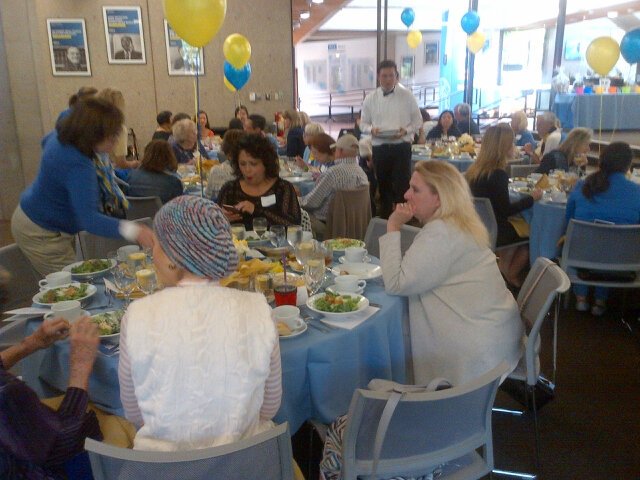 UCLAPrytanean's tweet photo. @UCLA_Alumni ...and then there is always Bruin networking among our longtime UCLA friends at our Alumni House!! https://t.co/NdVQxNTgry