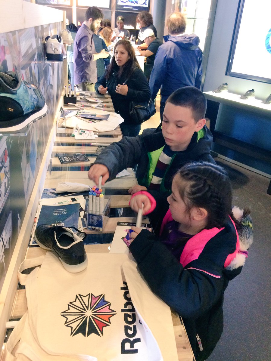 AFHBoston's tweet photo. It's a wrap! Thank you for joining us at @ReebokClassics Union Square! Visit us in Boston anytime @ the #AFHEpiCenter. #reebokafh #afhboston https://t.co/xFZPfked4u