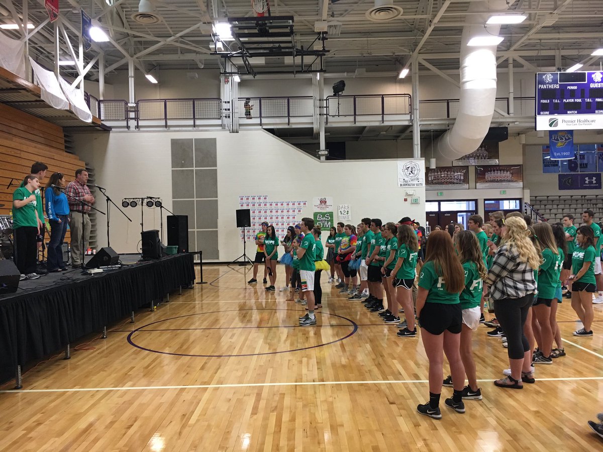 The first Riley families have arrived! Get hyped for the marathon! Be at South at 5, all proceeds go to Riley Children's Hospital! FTK!