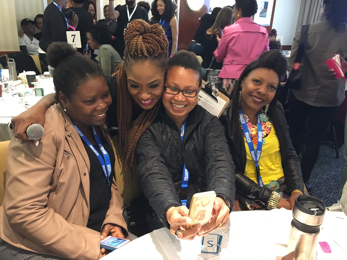 kathyhunter00's tweet photo. When women build up, Edify and empower each other we all win! @JullyBlack @SheROtoSheEO @Keke1972 #empoweredinmyskinto https://t.co/9imTFvHpgi