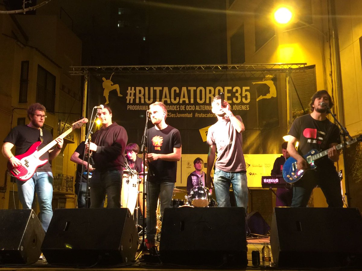FestFurz's tweet photo. El ska-rock de @HEREUSOFICIAL inunda Castellón #rutacatorce35 https://t.co/Oh20ENeKYT