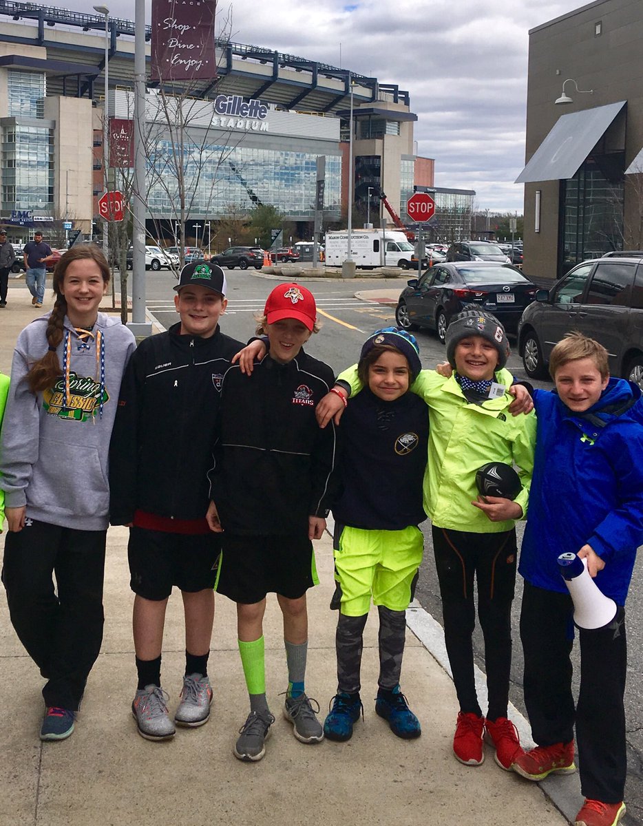NyLokomotiv's tweet photo. "06" Team 2 checking out the home of the 5x Super Bowl Champion New England Patriots . https://t.co/czaFNCr1Rg