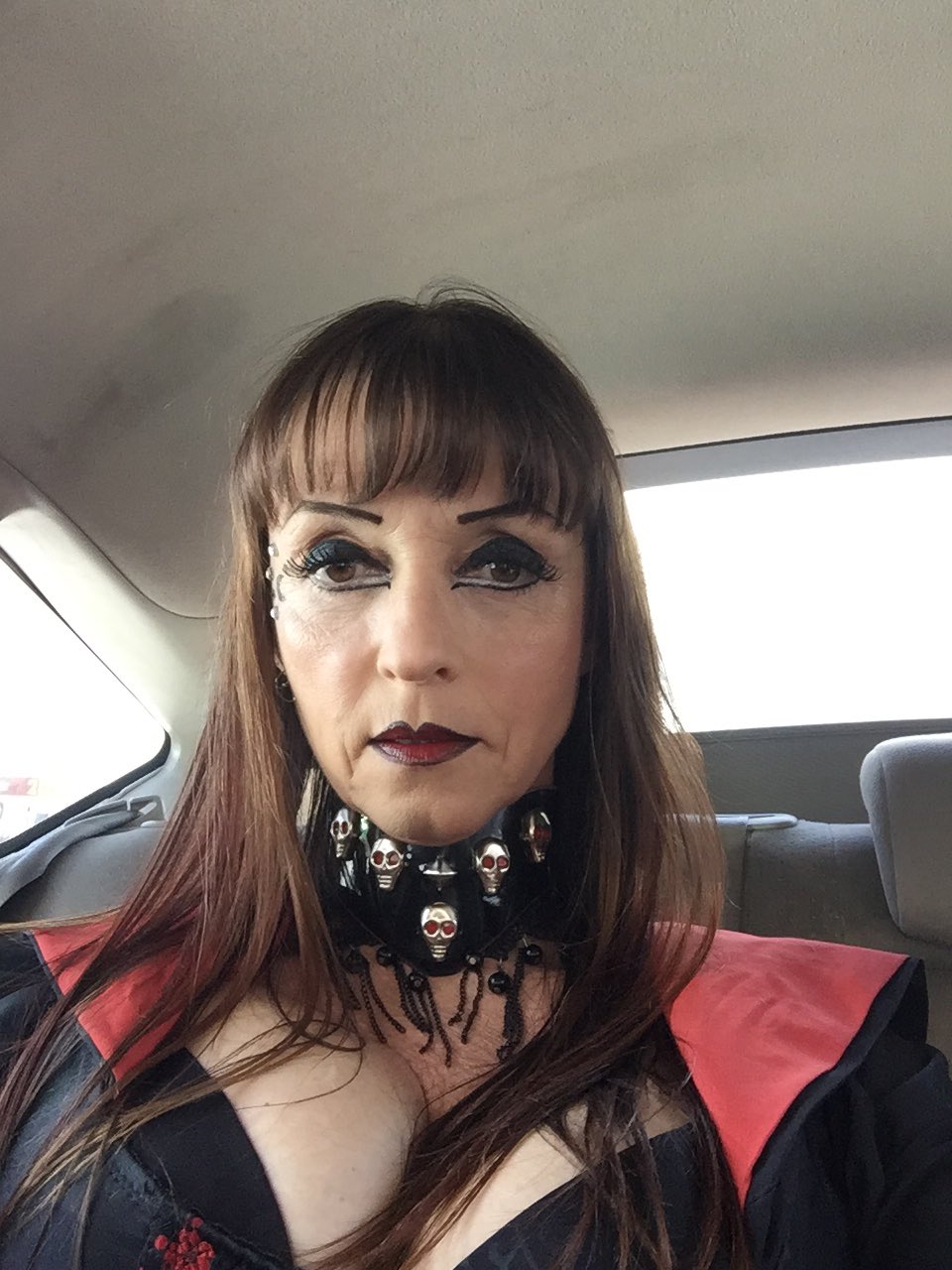 Going to Ren Faire, say hi! https://t.co/uiKsMSxt7k