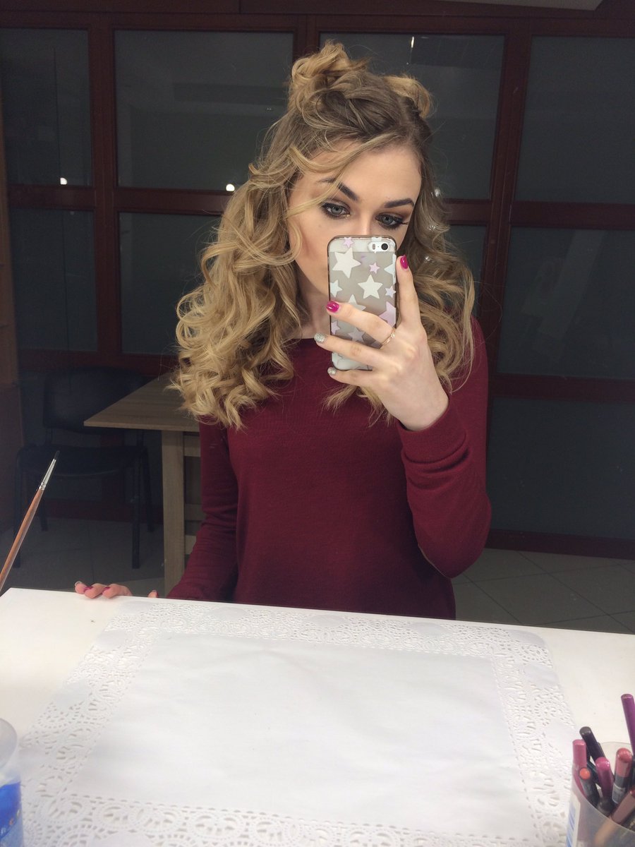 VdovichenkoOlya's tweet photo. 😻😻😻👠💎👸🏼💋💖 https://t.co/0mQElCGDj9