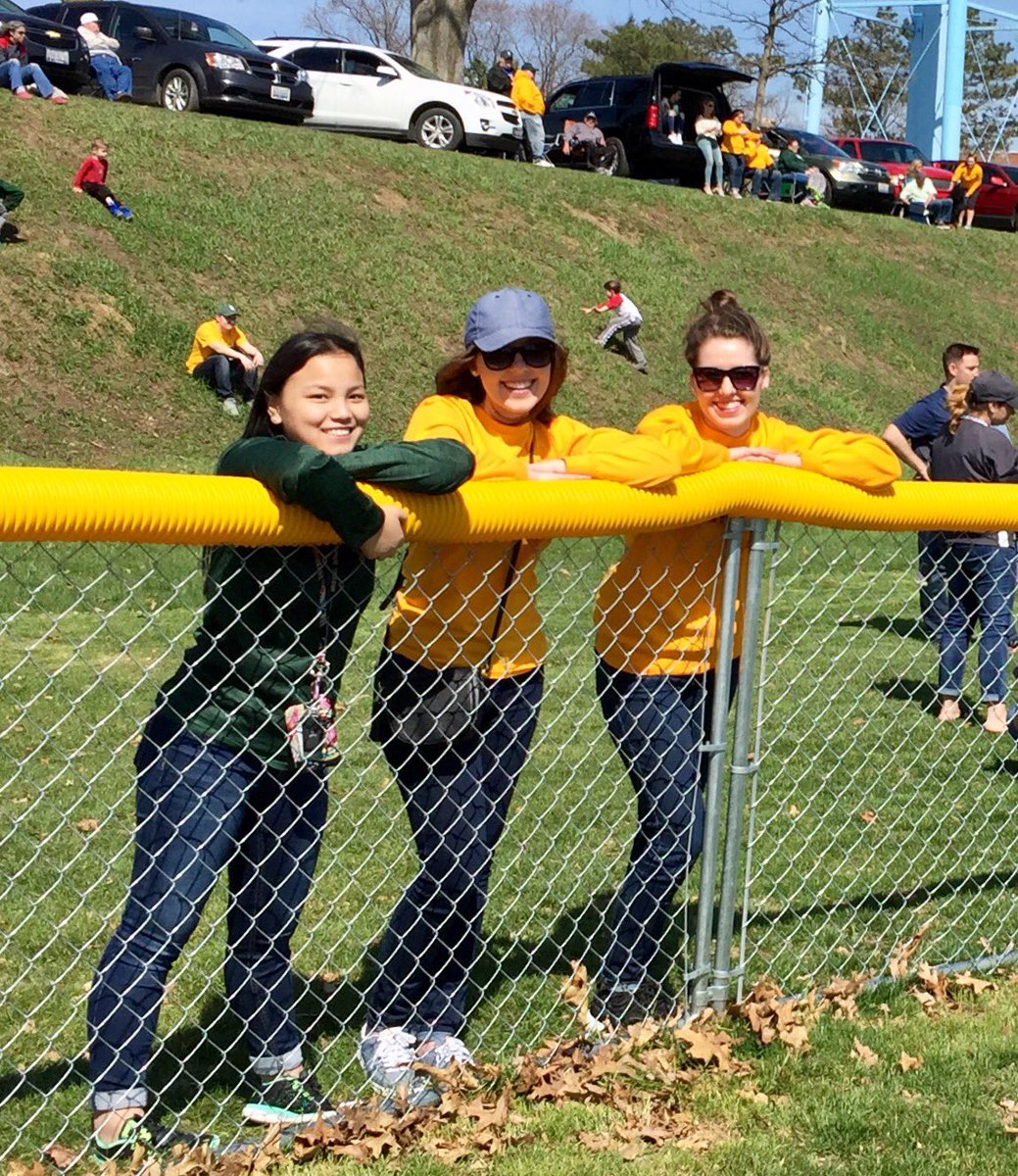 stbedeacademy's tweet photo. Beautiful Day for the BRUINS vs CAVS Crosstown Baseball Hometown Cause - Support 4 Evan #strong25 #gobruins π»πβΎοΈπ https://t.co/hwM5uYp4Cq