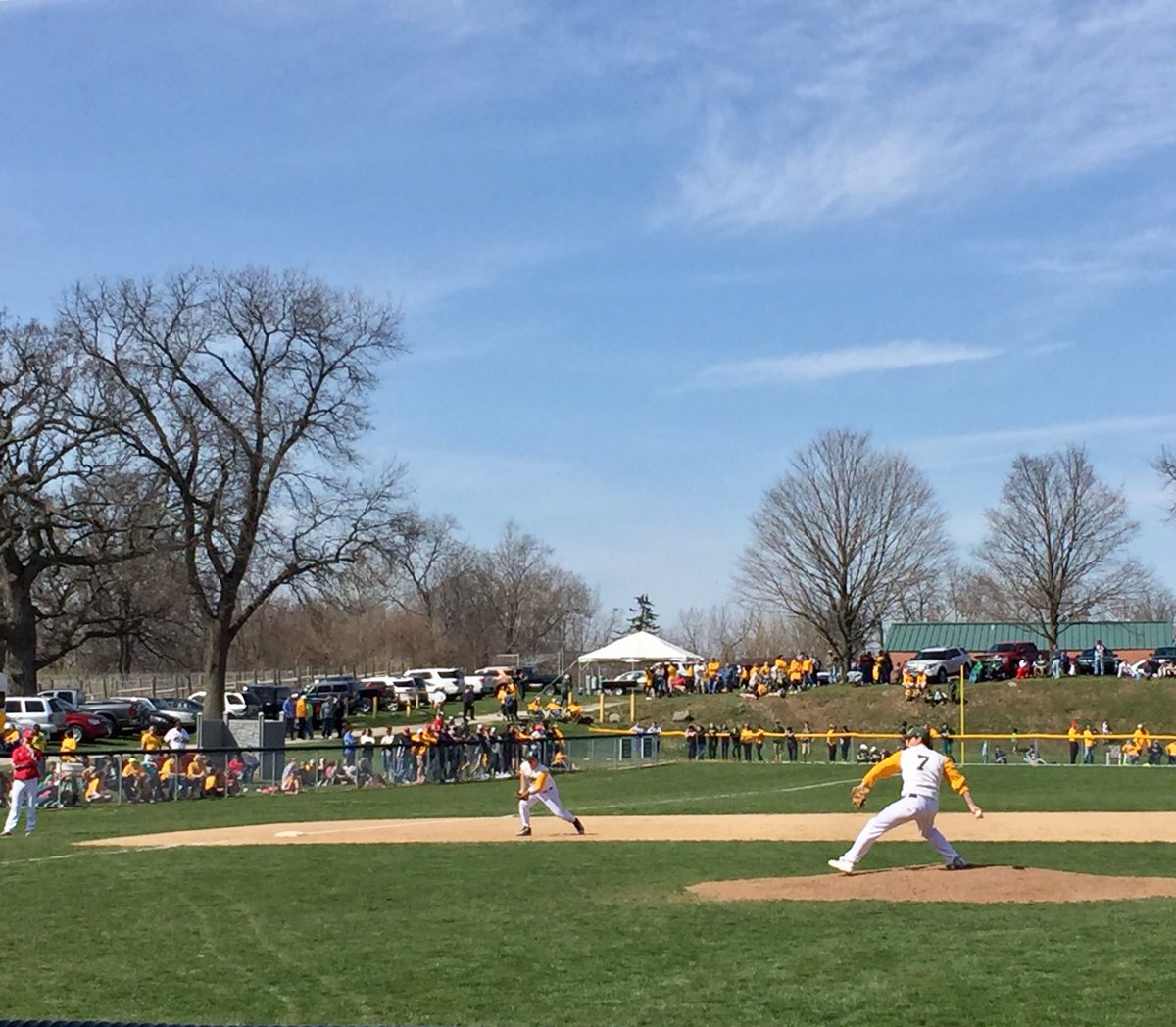 stbedeacademy's tweet photo. Beautiful Day for the BRUINS vs CAVS Crosstown Baseball Hometown Cause - Support 4 Evan #strong25 #gobruins π»πβΎοΈπ https://t.co/hwM5uYp4Cq