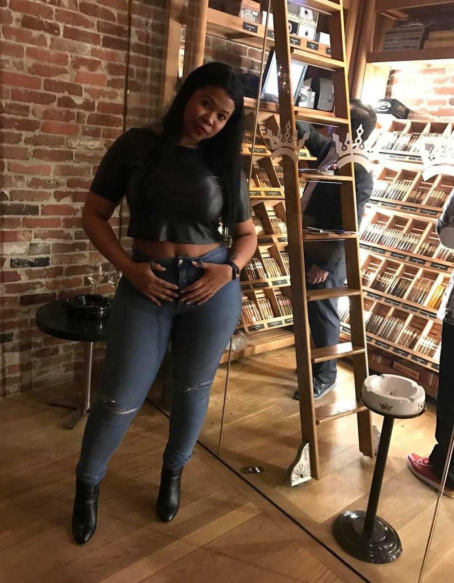 KReedProduction's tweet image. Cigars On Ice was a success meet us for part 2 #Dope event  #CigarsonIce event! #Ladiesnight #CigarsonIcePhilly  #CigarLife #Ashton #Philly