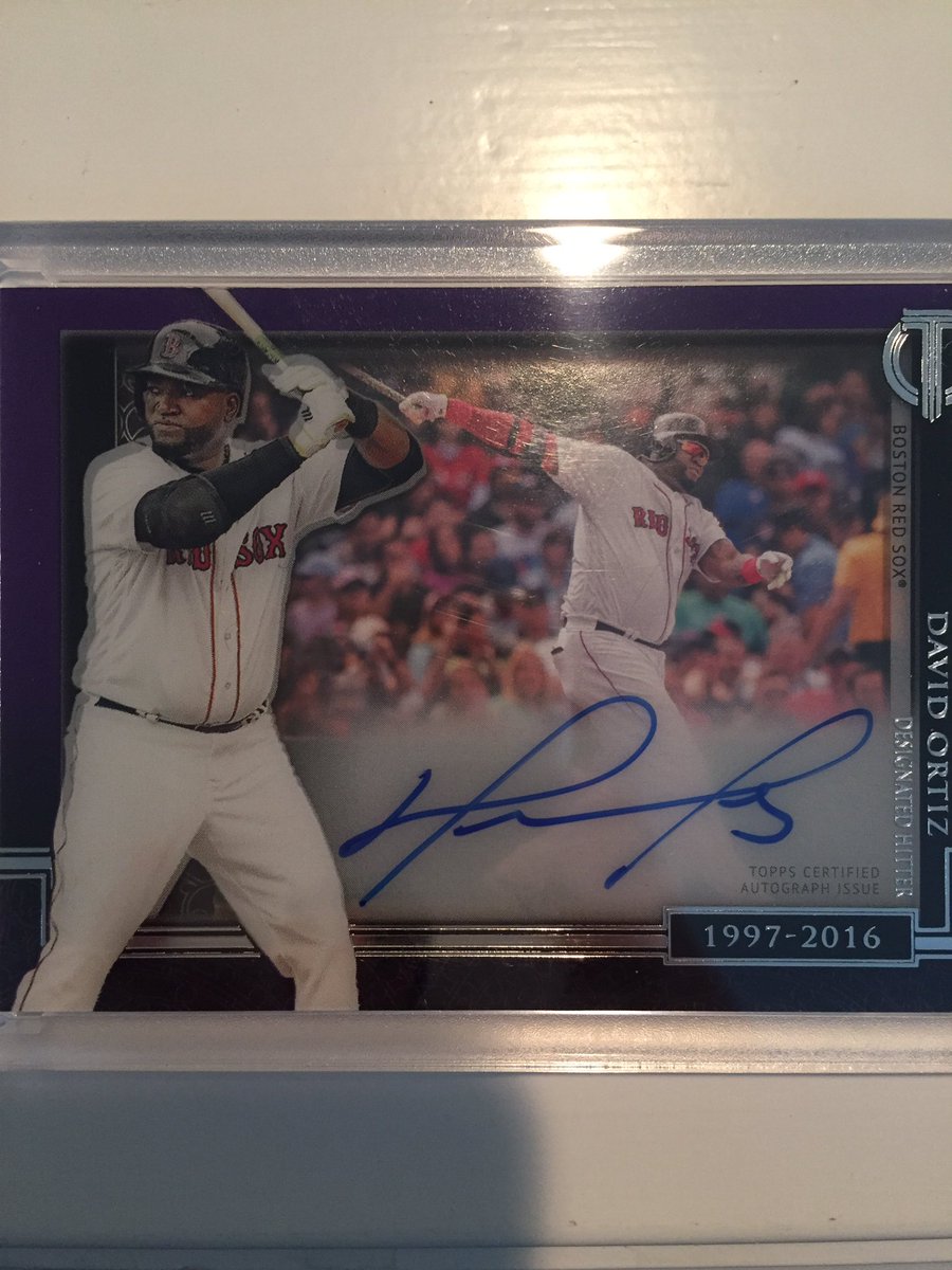 bashbroscards's tweet image. One box of tribute. Two monster cards! @SHOWYOURHITS