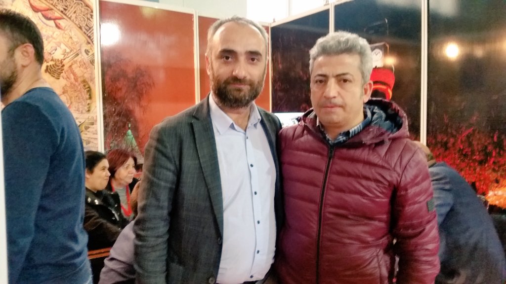 gryardik's tweet photo. Sizinle tanışmak ve sohbet etmek, söyleşinizi izlemek zevkti. Çorum'da görüşmek dileğiyle @ismailsaymaz https://t.co/ZsxS7aX8ko