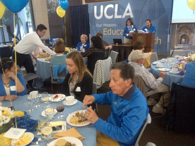 UCLAPrytanean's tweet photo. @UCLA_alumni Benefit chair Tami Brothers &amp; president Kyrie Bass thanking bidders &amp; sharing student scholar updates! https://t.co/B0bT9y4Xqt