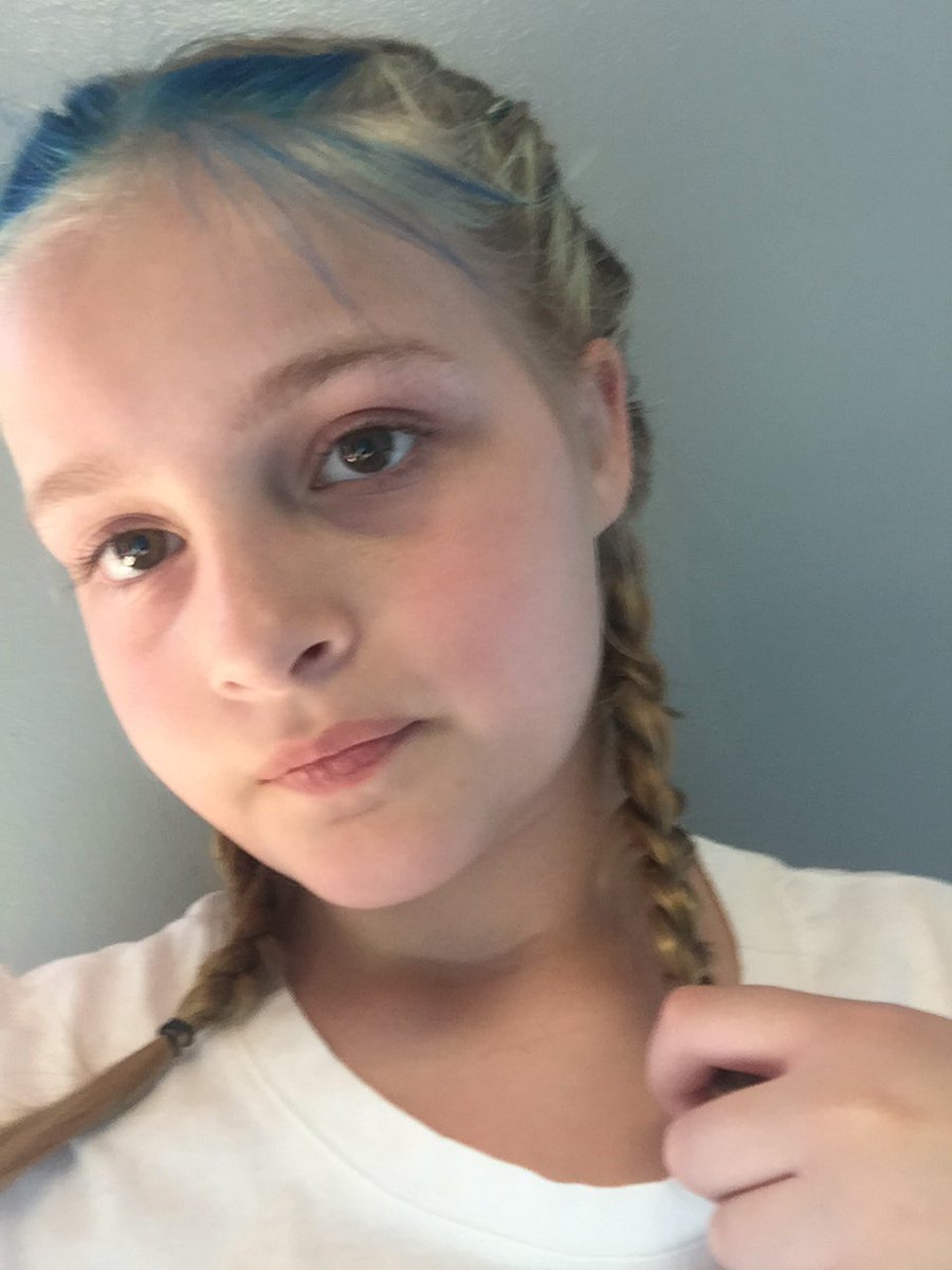 ashlyn_bennett4's tweet photo. New hair https://t.co/4wtQXbppYk