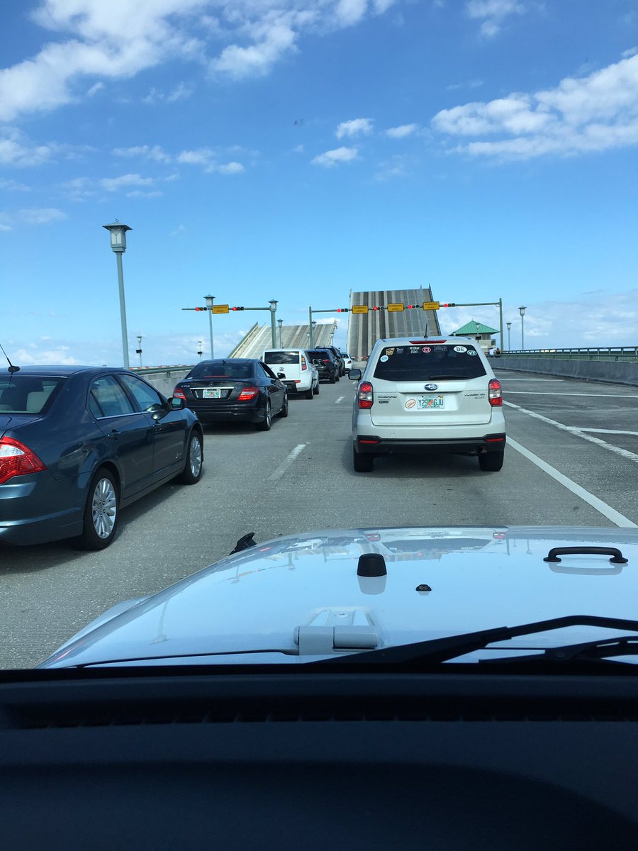 MapCargoGlobal's tweet image. At the bridge on Donald Ross Road, Palm Beach Gardens, FL. Just a 10 minute delay!
