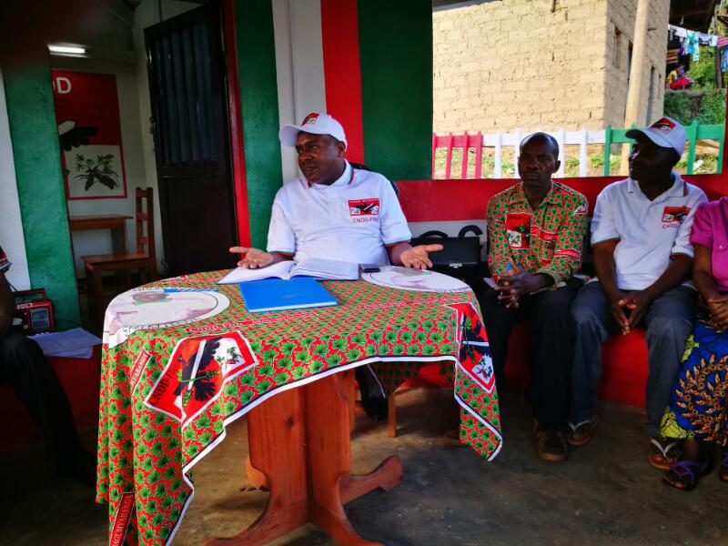 Ce soir du 08 avril, avec les responsables des INAMA SHINGIRO, CNDD-FDD/ MASANGO: échanges sur la vie du Parti, développement, associations!