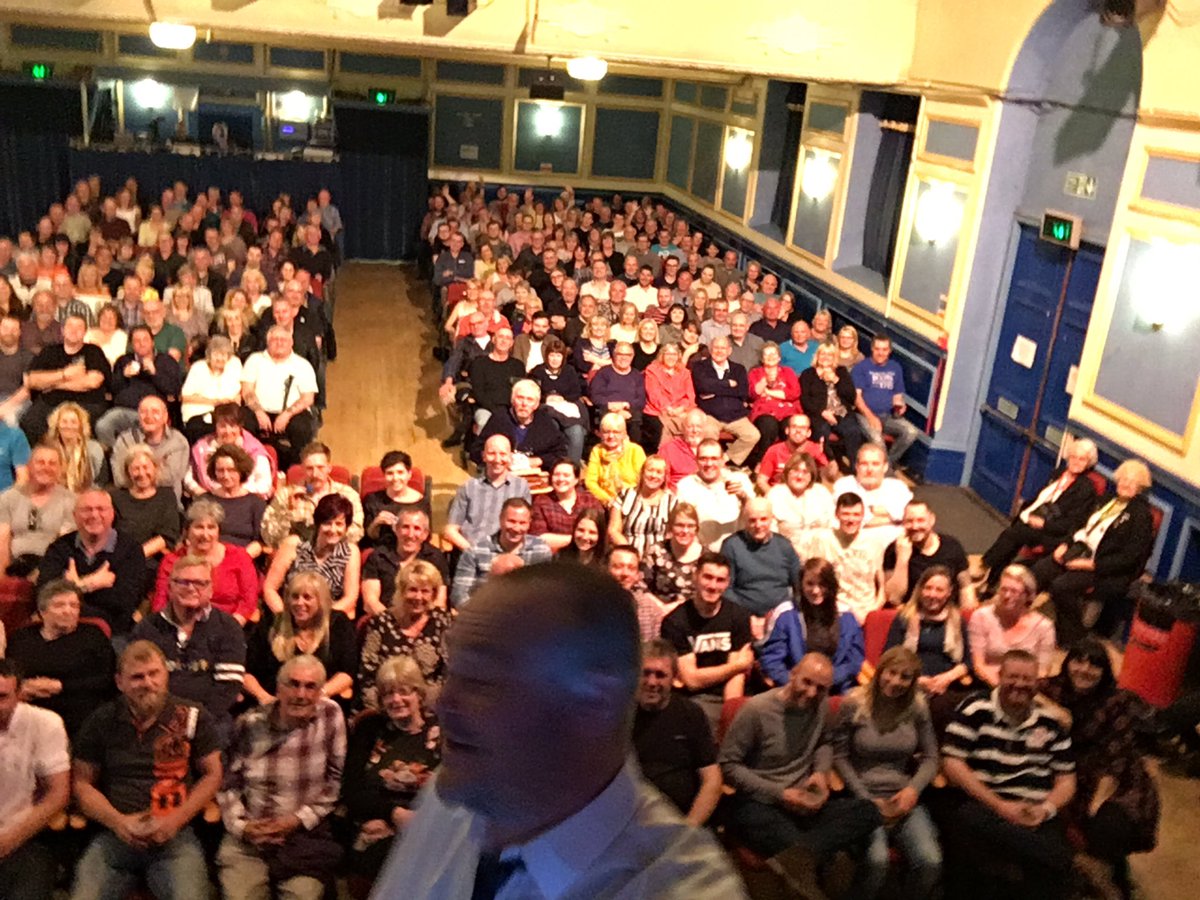 almurray's tweet photo. Shanklin Theatre what a cracking night. So many hairdressers... https://t.co/sk2clkIf8s