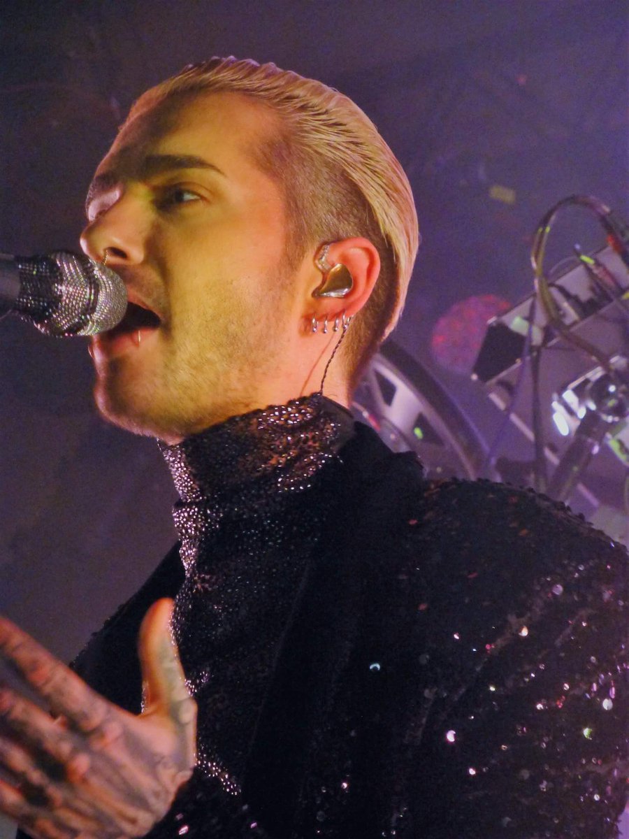 CleaKOwen's tweet photo. #dmstuttgart #dreammachinetour @tokiohotel @treehouseticket https://t.co/KFI2gJKKHp