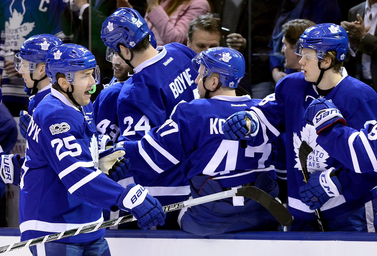 SportsCentre's tweet photo. CLINCHED: @MapleLeafs secure playoff berth after beating @penguins 5-3. @Breeze2Greeze scores game-winning goal https://t.co/ufklrrDUG7 https://t.co/MrzTGk1mPl