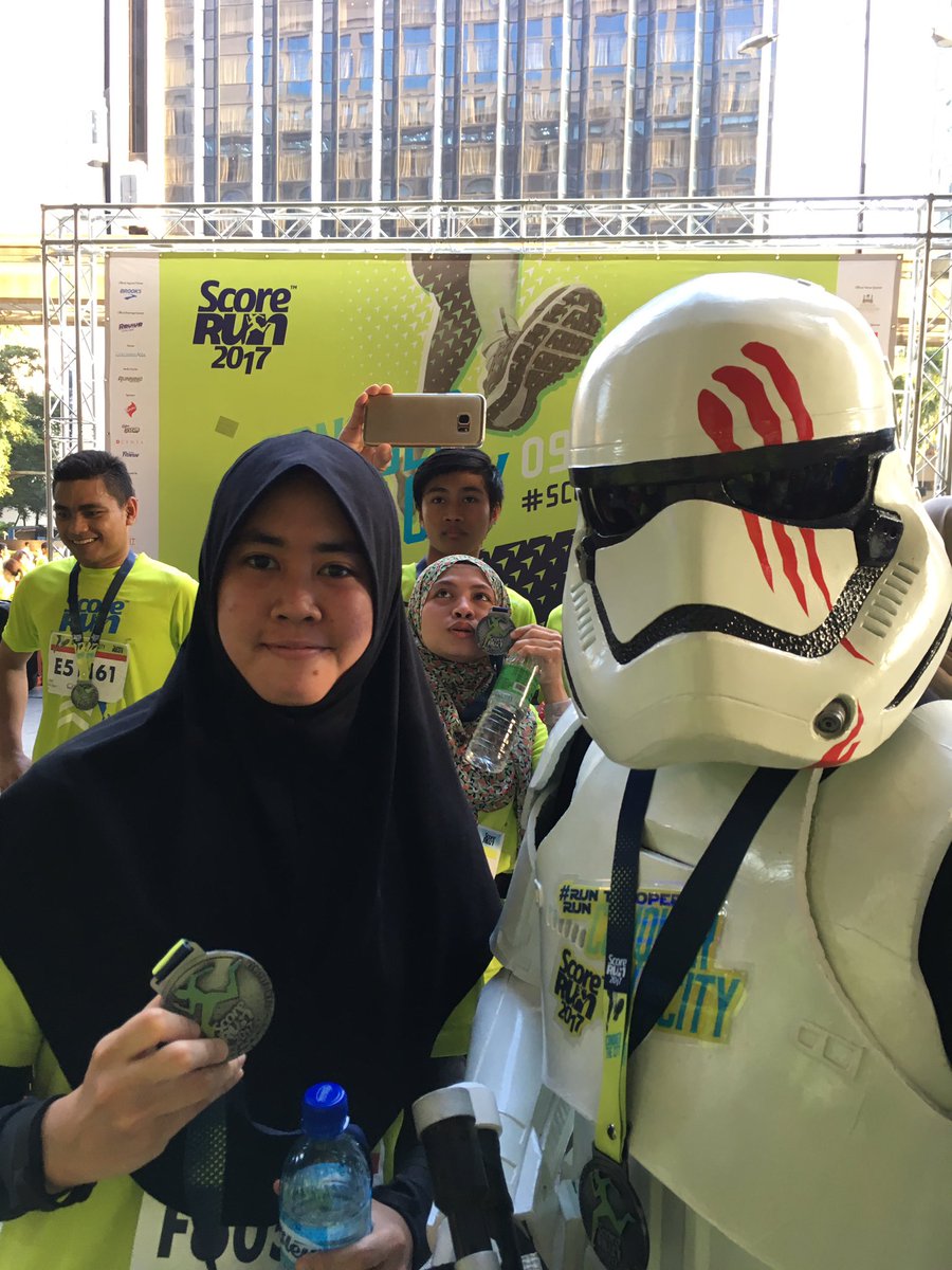 yesfarahyes's tweet photo. Found FN 2187! #ScoreRun2017 #akakbelakangtukemain https://t.co/MwF9ZgYETA