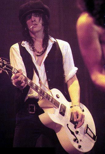 Happy Birthday to Izzy Stradlin!! 