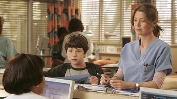 GreysAnatomyHD's tweet photo. Meredith Grey helped Clay Jensen get ears so he could listen to tapes left by Addison Montgomery's daughter https://t.co/Hsfkg7gpEE