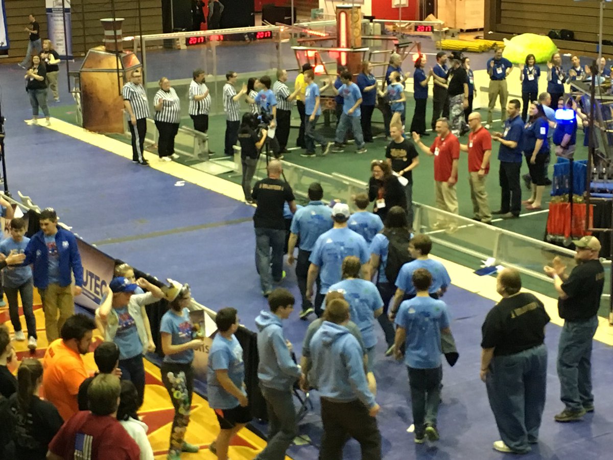 Congrats <a href="/team1501/">team_150</a> for winning Gracious Professionalism! #OMGRobots #steamworks