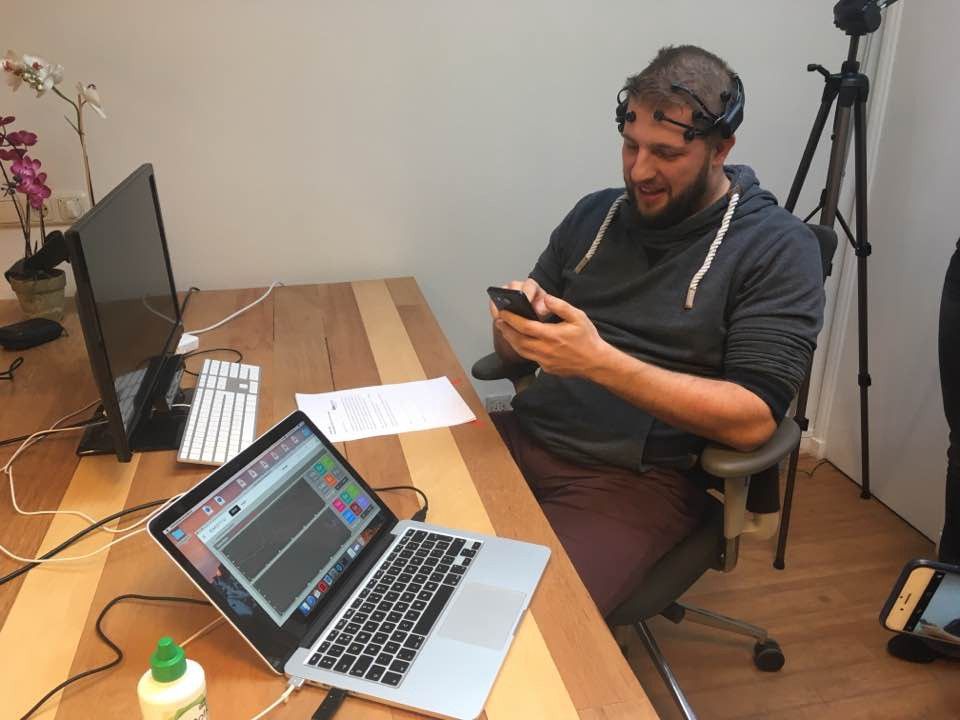 ygaudry's tweet photo. User testing with brain activity readings #UX #UserExperience #UserTesting #UserResearch #NeuroUsability https://t.co/3lRigGDBKh https://t.co/H6CpaHJqN4