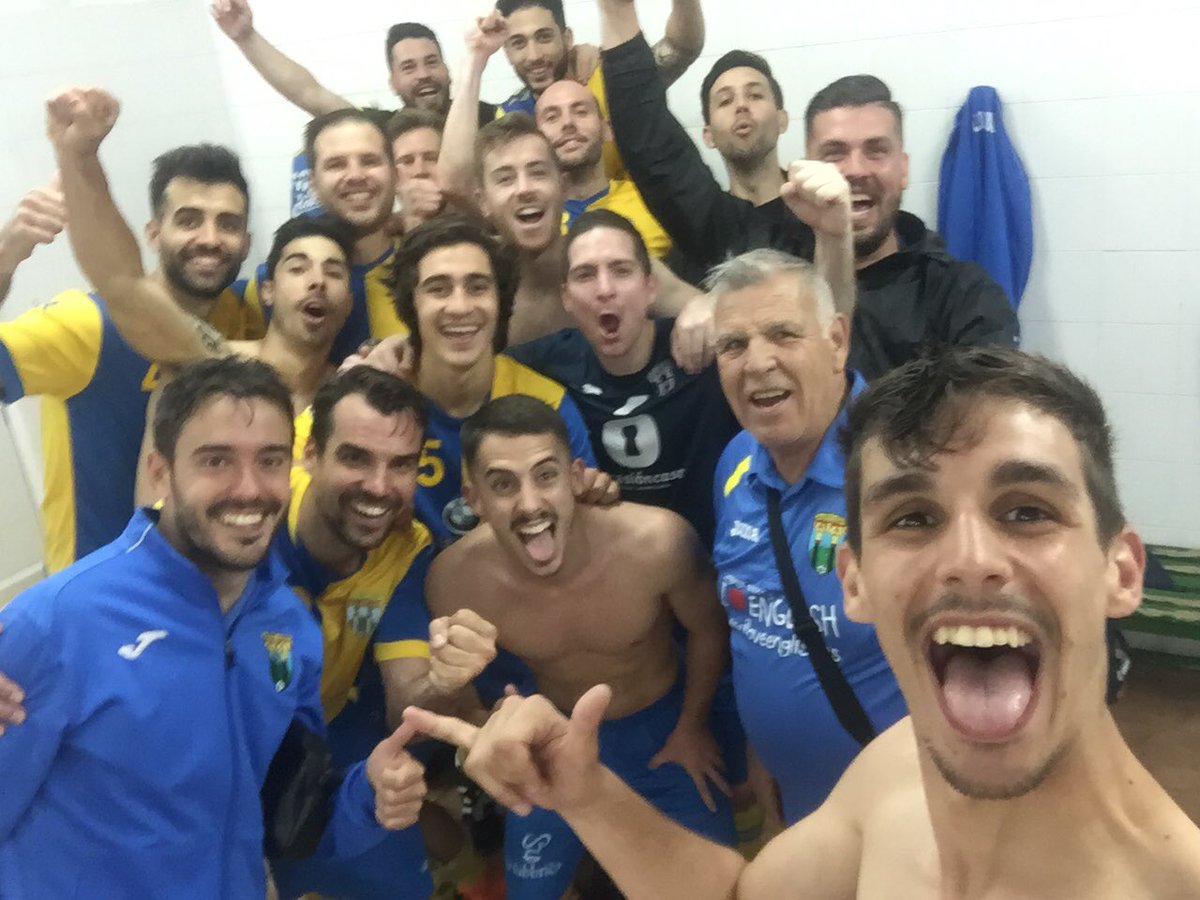 CDJardn's tweet photo. Increible que este grupo haciendo el futbol que hace y habiendo solo concedido una derrota en toda la temporada no vaya Primero... Seguimos! https://t.co/lMvHrZo7DE