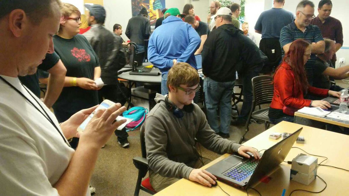 PlayReflections's tweet image. Everyone has been really enjoying @PlayReflections at #sacindiearcade . No breaks in players! #indiedev #gamedev  @SacIndieArcade