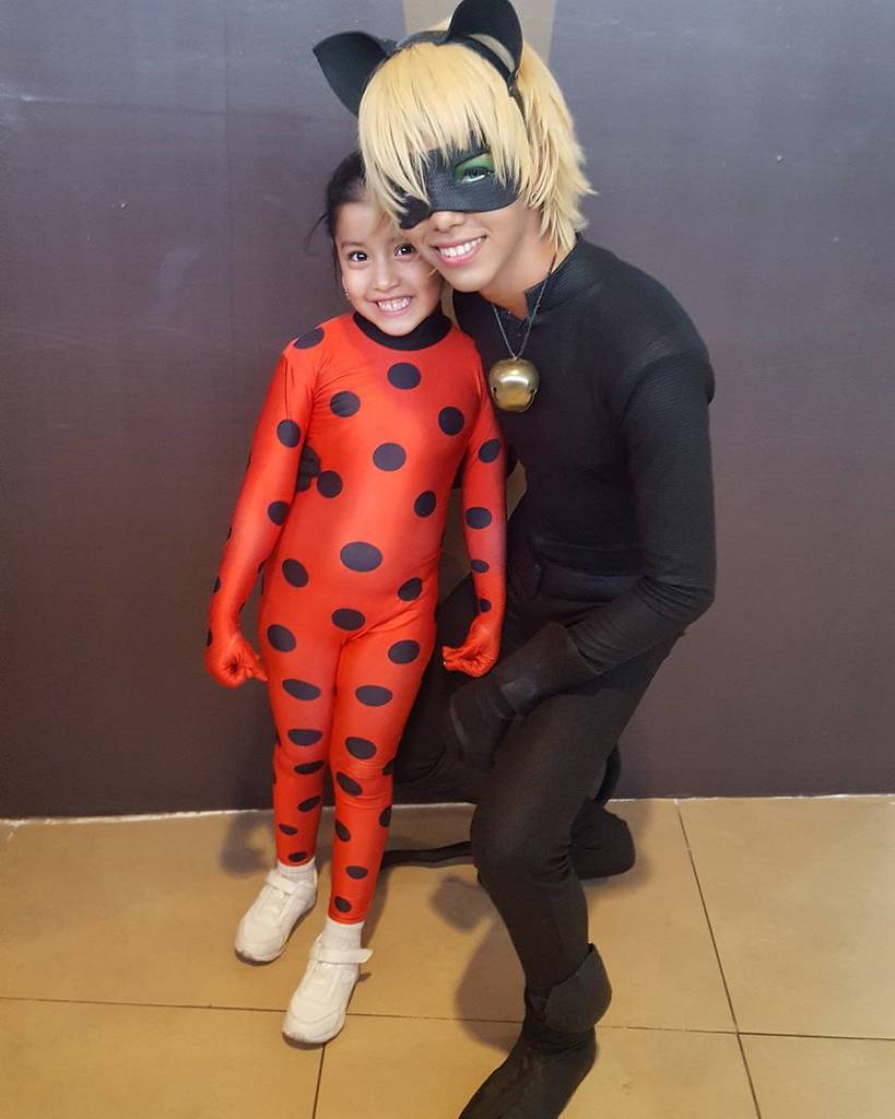 udaniel82's tweet photo. Y acá mi enana no creía en nadie! #Catnoir #LadyBug #Sauko https://t.co/iGub8k27dT