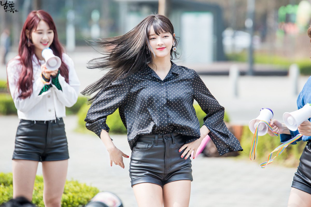 namddok's tweet photo. 170408 음악중심 미니팬미팅
#오마이걸 #OHMYGIRL
#유아 @WM_OHMYGIRL
https://t.co/VCaexooDlV
https://t.co/BXv3Dhp7QR https://t.co/wlSOI5mH3M
