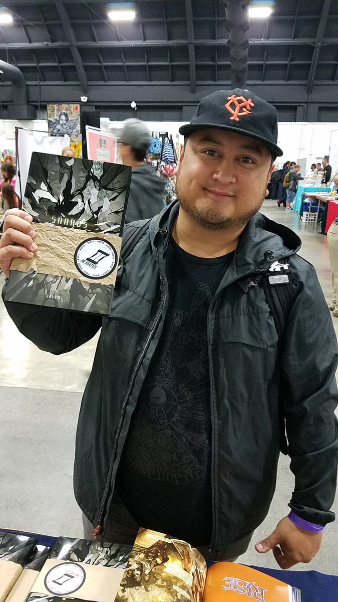 InHiatusStudios's tweet photo. Another happy reader as Shards Volume 1 is picked up by Xavier at Colossus Con. Enjoy the read! @colossuspopexpo #ColossusCon https://t.co/0zahCmwhYL