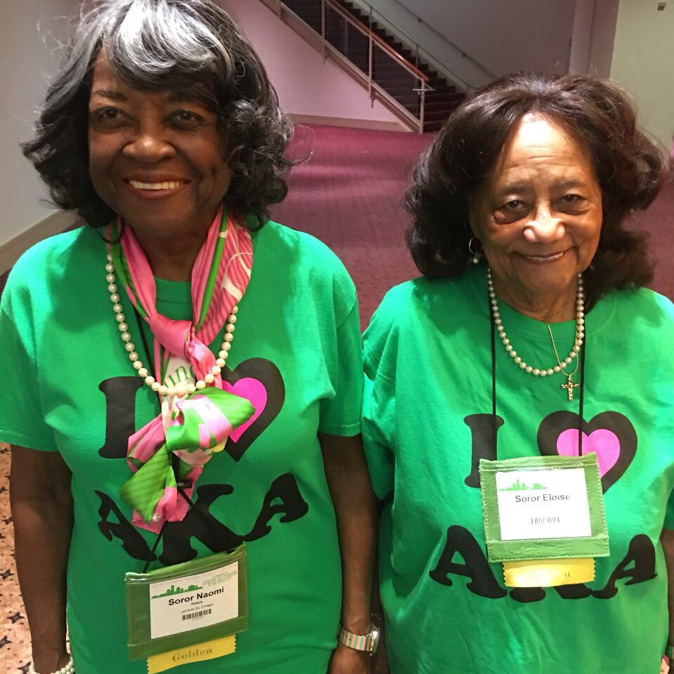 akalakecounty's tweet photo. Golden, GOLDEN 😍💗💚 #83CRC #AKA1908 #CreamCitytakeover https://t.co/BehpRw4PPP
