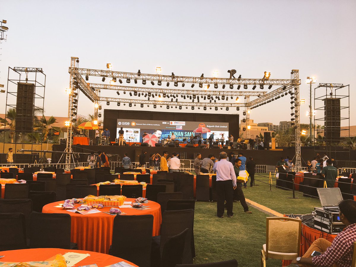 VinodSound_Ahmd's tweet photo. @VinodSound_Ahmd AdnanSamiLive Live In Concert At Rajpath Club https://t.co/77hZkko3D0