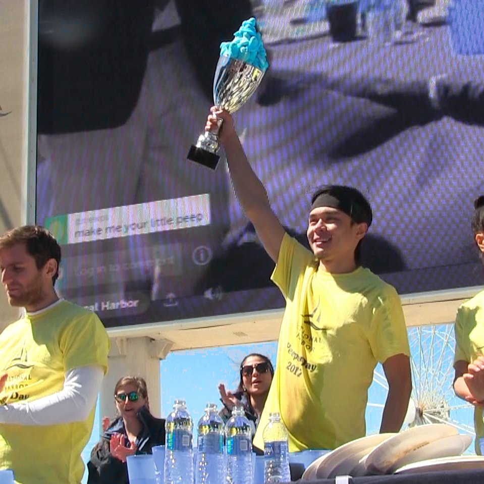 MattStonie's tweet image. 255 Peeps in 5 Minutes. World Record.
#Peeps