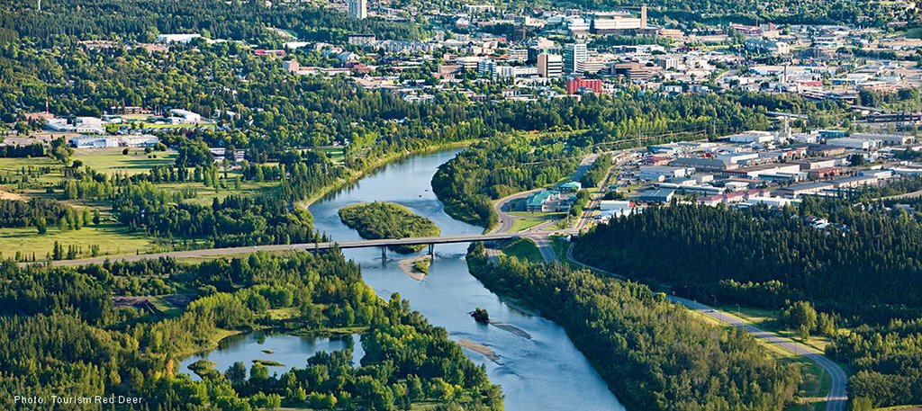 5 Great summer activities in Red Deer by our local Valhalla Pure store, full of local insights: ow.ly/UOb230aH5Pp Photo: @VisitRedDeer