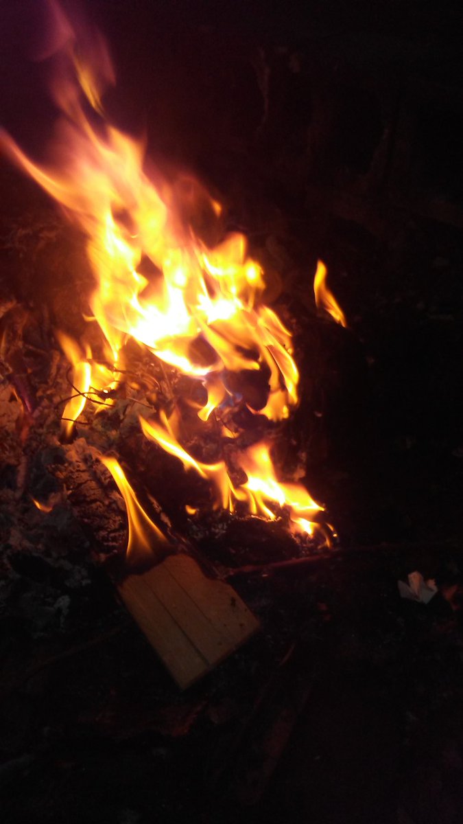 MidnightChild2's tweet photo. Need another one of these nights. Perfect fire, sky full of stars, bright moon and not a soul in sight https://t.co/btX7mGWeKz