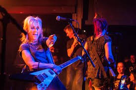 Happy Birthday to the one and only Donita Sparks of L7!!! 