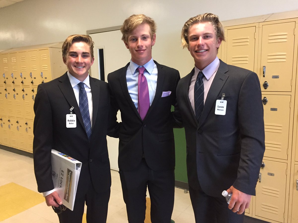 lchlarson's tweet photo. OnRamp 2017, is a wrap🙌Well done, sophomores!#ProudToBeACharger #ehsCIBACS https://t.co/0MIzwYJ1NM