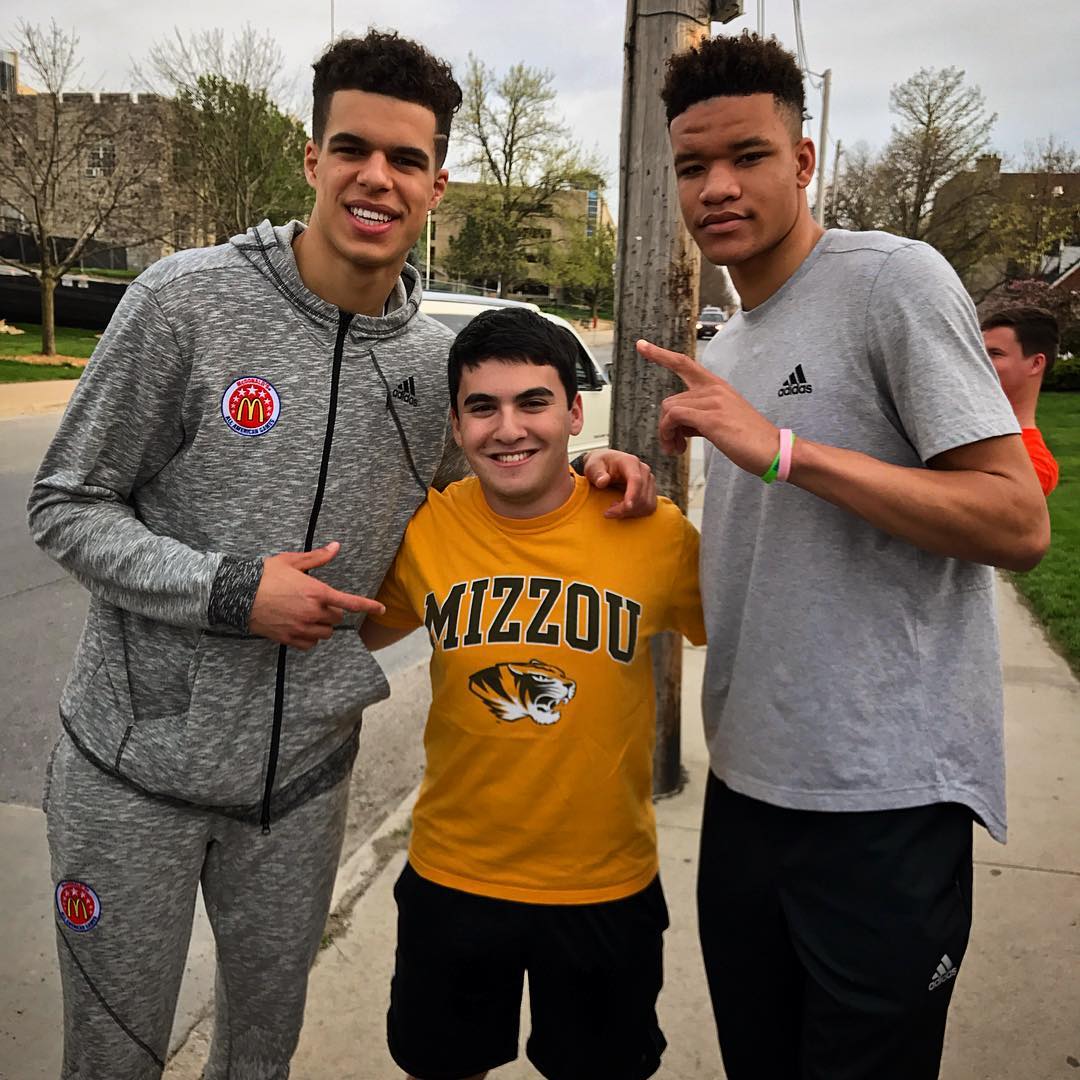 JustJOSH_ingYa's tweet photo. Gonna be a good season with these two @TheMPJ1 @kevin_knox23 #WelcomeHome #MIZ https://t.co/Jd5xvT28LO