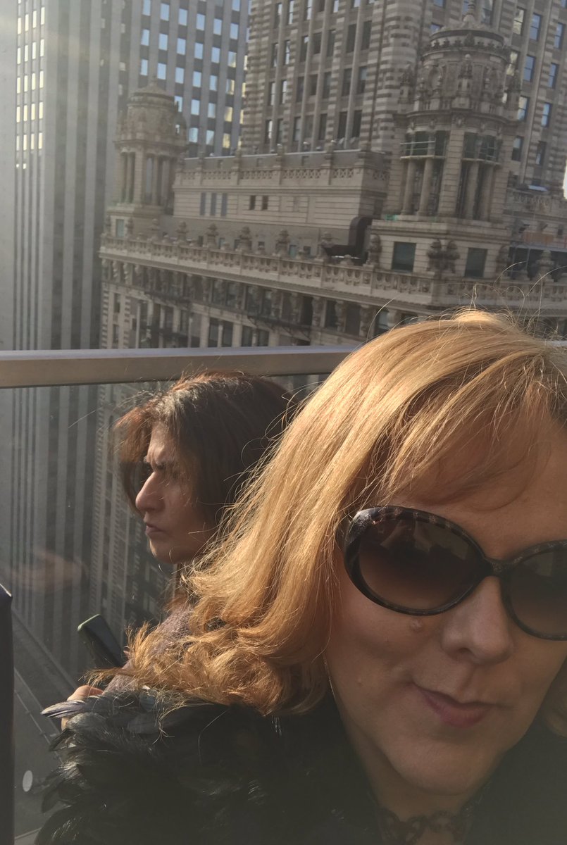 gourmet_soiree's tweet photo. Mood: On top of the world. 🙌🏼 
Loving life &amp; sunny views from @Ceriserooftop @virginhotelschi. 
🍒 &amp; cheers!
@LastHurrahFilm https://t.co/kyTUYLLoNU