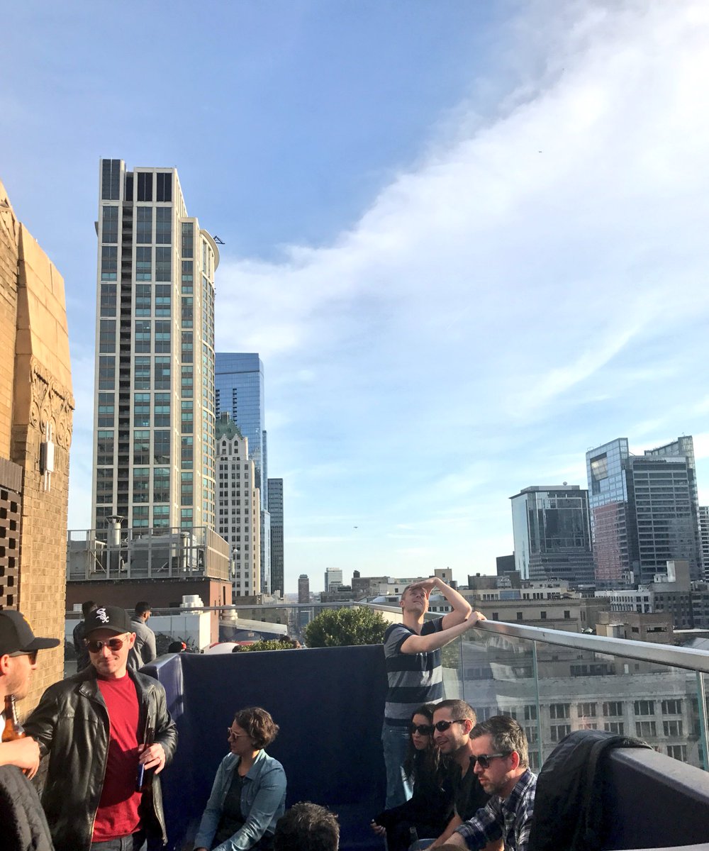 gourmet_soiree's tweet photo. Mood: On top of the world. 🙌🏼 
Loving life &amp; sunny views from @Ceriserooftop @virginhotelschi. 
🍒 &amp; cheers!
@LastHurrahFilm https://t.co/kyTUYLLoNU
