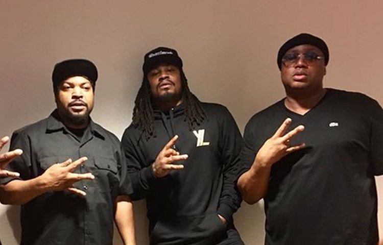 Raider_Jester's tweet photo. Name a more iconic trio.
I'll wait...
#RaiderNation #RaiderJester https://t.co/ZcbhNOyqZd