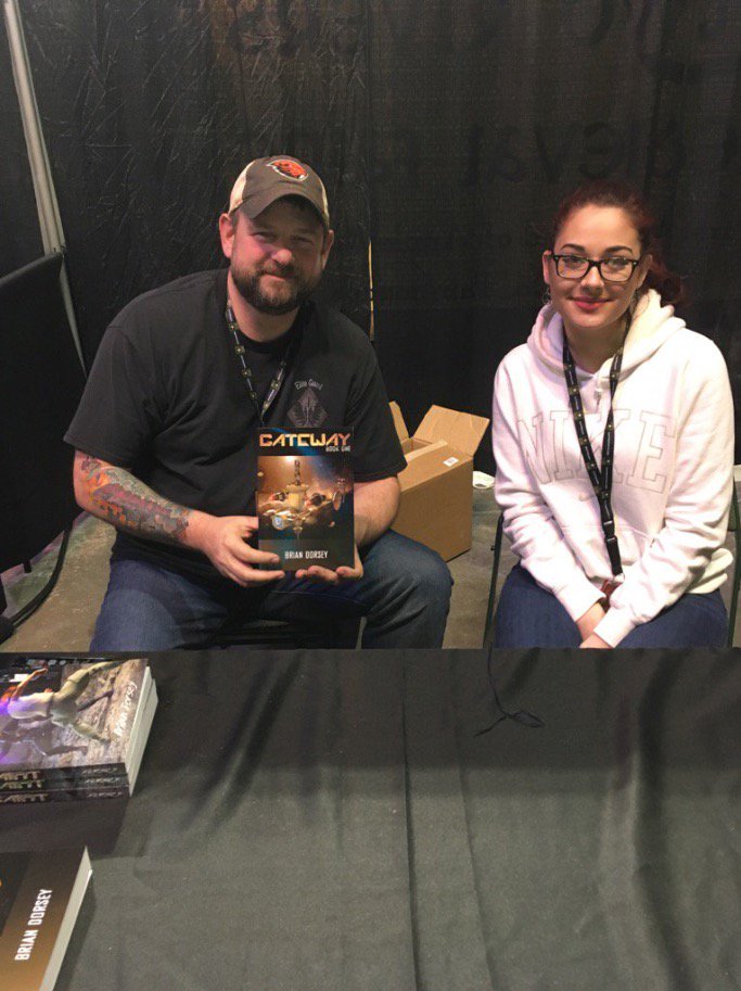 CaitlinSDorsey's tweet photo. Rocking the Gateway booth at Wencon #wencon #gatewaybooks #scifi #militaryscifi #militaryspaceopera #gatewayseries #briandorsey https://t.co/qfNIH0dMWK