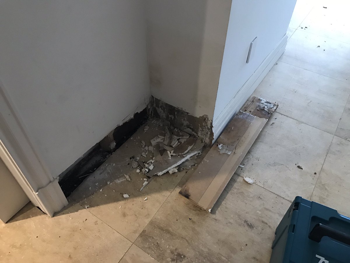 #@mouldsquad inspect home for moisture/ mould call 1300 654 684