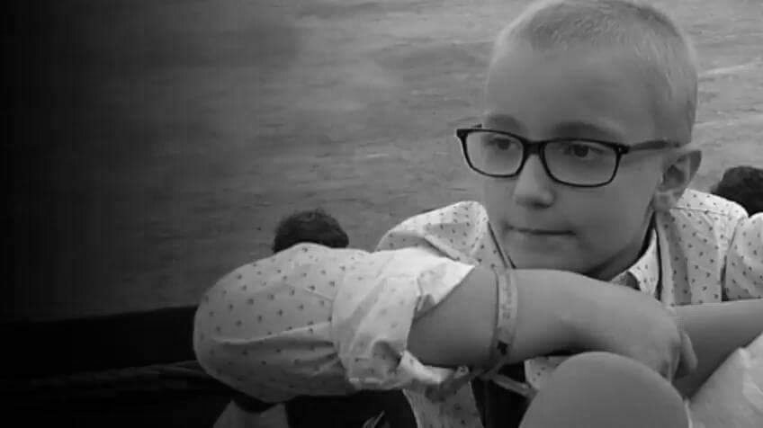 SArtvALDIA's tweet photo. ETERNO ADRIÁN (Muere Adrián Hinojosa, el niño con cáncer que soñaba con ser torero) https://t.co/ud83lRn8sz Por @MariaFuentesPa https://t.co/m6Ke5bFclK