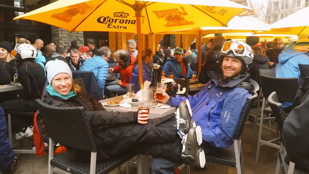 Kicking back and relaxing at our favourite après joint <a href="/LonghornSaloon/">Longhorn Saloon</a> after a great day #skiing in #Whistler #LittleThingsWhistler