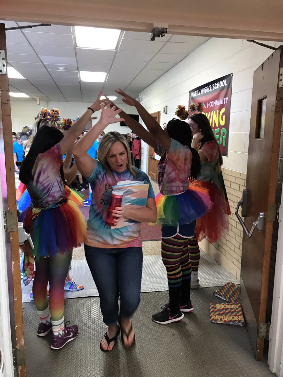 SAPatDGN's tweet photo. So proud of @Dist_99 @DGSnowflake2017 Leaders and Directors! And for @DGTownship @lmaramburu6 's Leadership! #wearedgn #dgspride #heroes https://t.co/4a0ZnPhJbQ