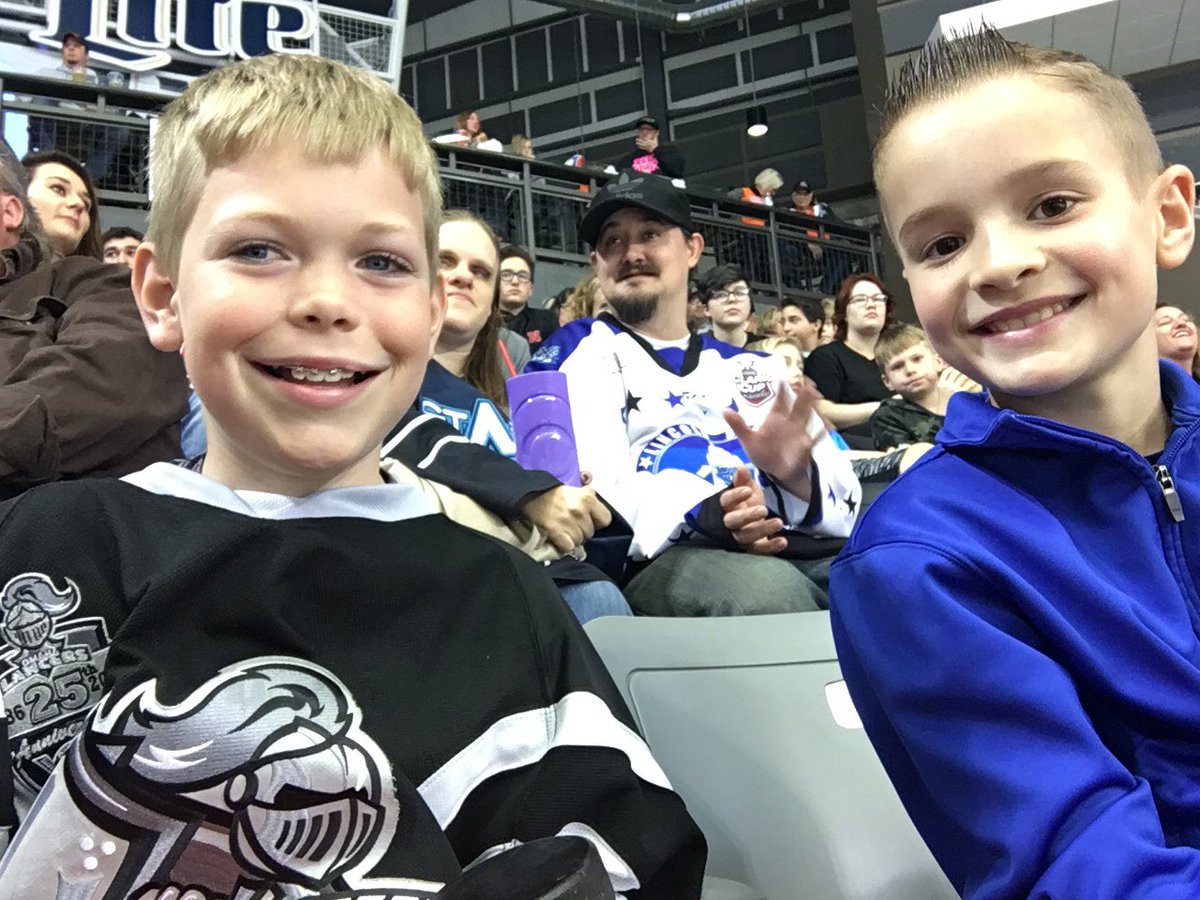 JohnyWanKenobi's tweet photo. 10th Birthday with the Lancers. #LancerConnection https://t.co/KLd3GHSWPM