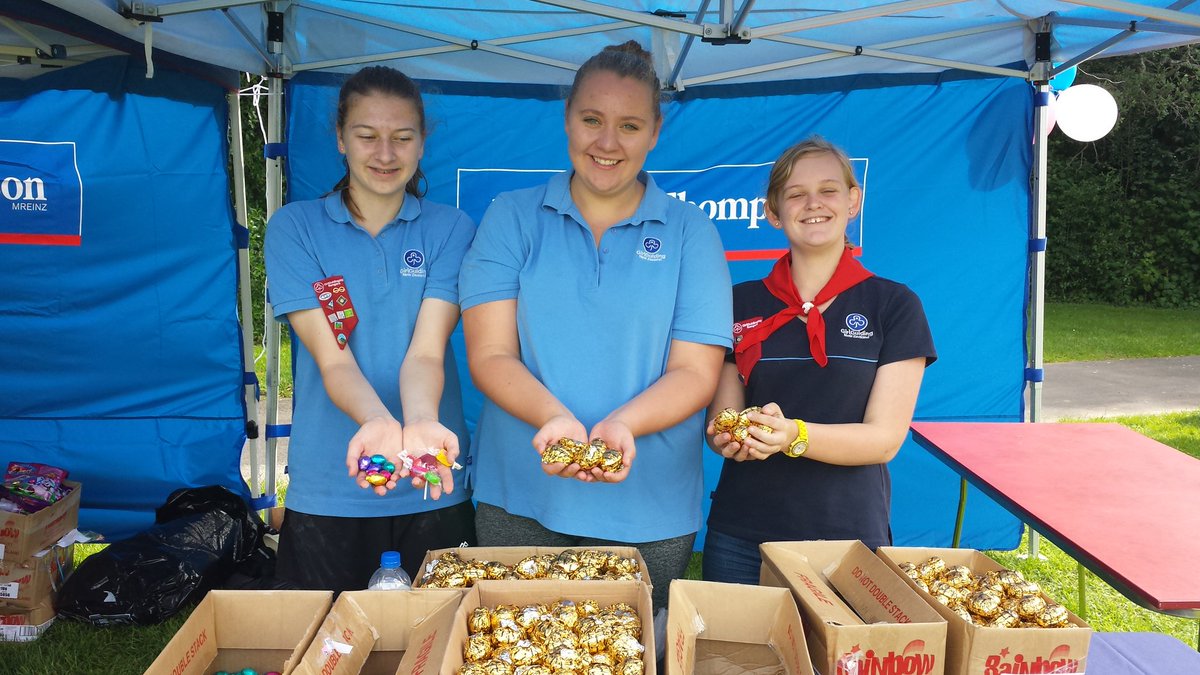 Yassa_90's tweet photo. Rangers all set down at our Easter Egg Dig today #weekendguiding #guidingfun #eastereggs https://t.co/m2uWikJ81a