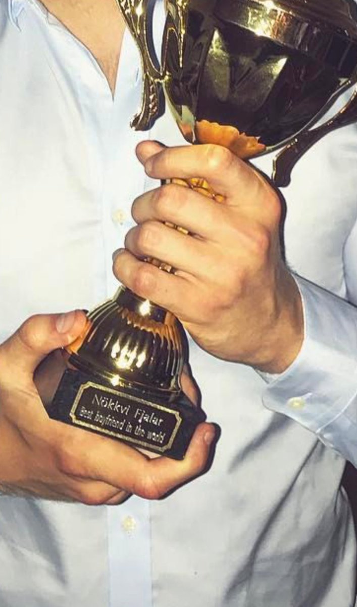 Aldrei kalla vin þinn kærustufagga nema  vera viss um að hann sé það